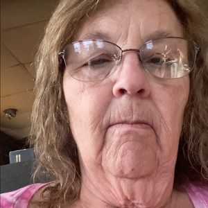 Meet your Posher, Debra